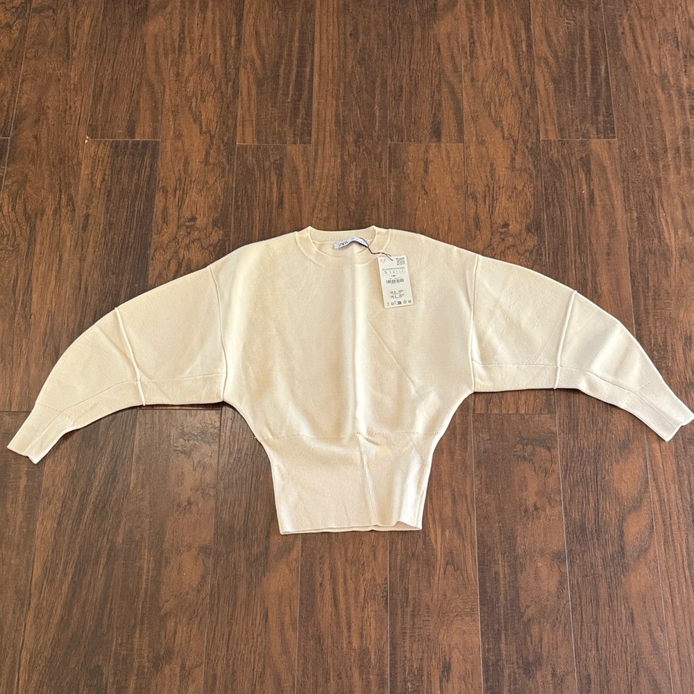 Zara Women's Cream Crew Neck Sweater